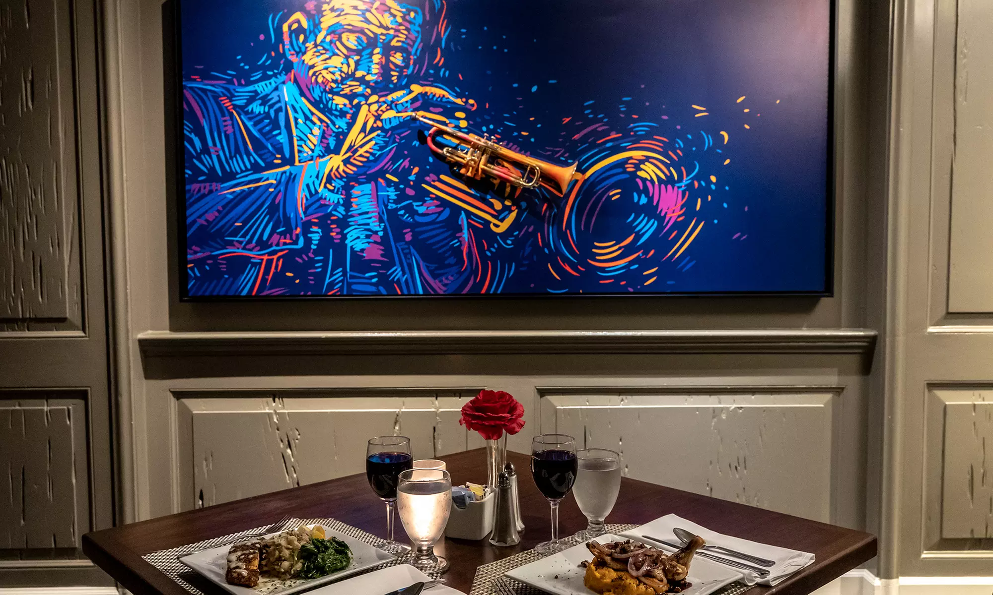 Member Pricing: Budget Hotel in Central NOLA with Rooftop Pool 