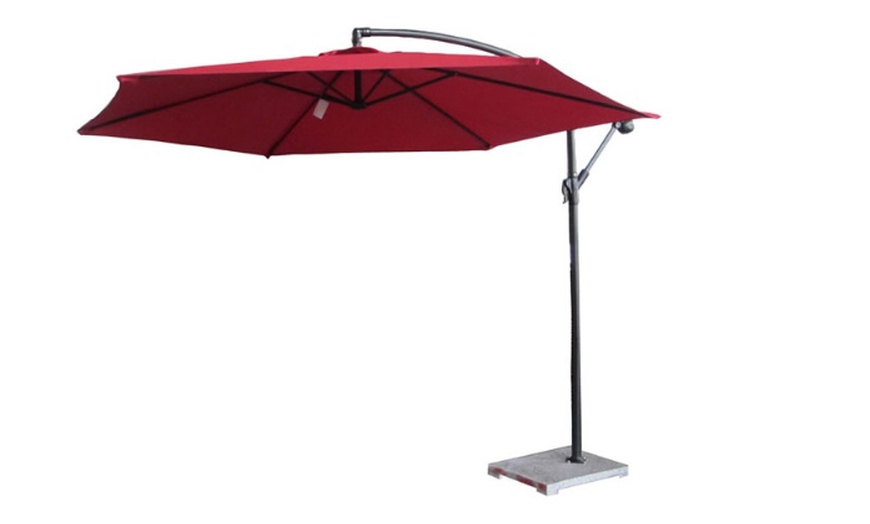 Image 4: Cantilever Umbrella