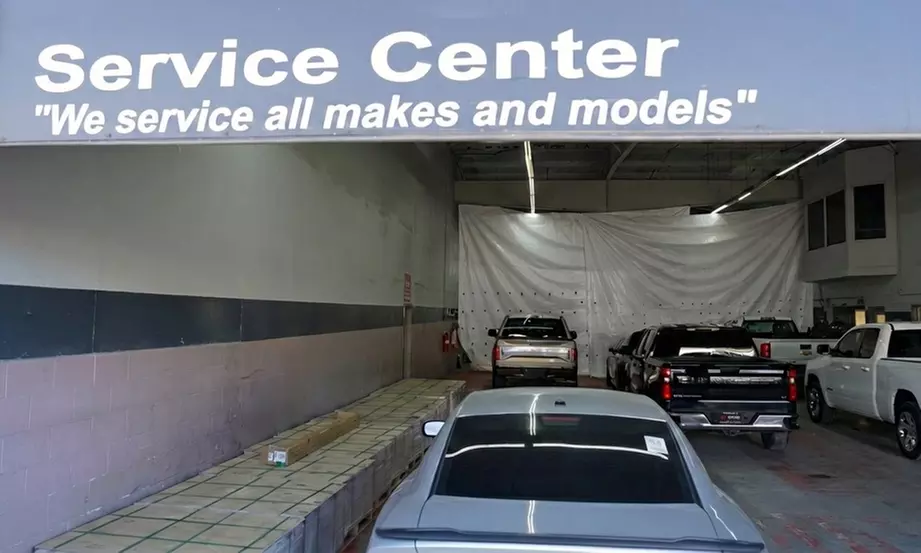 Domestic or European Vehicle Oil Change with/without Brake Inspection