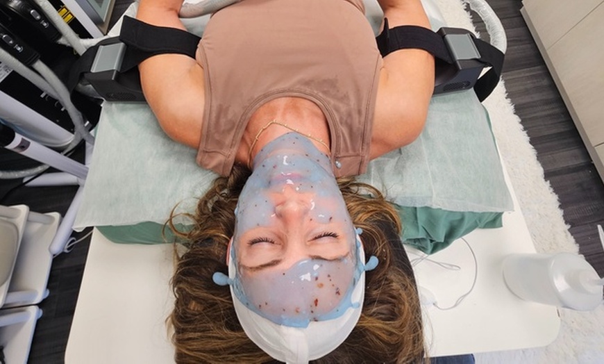 Image 3: 60-Min Pampering: Body Contouring & Anti-Aging Facial