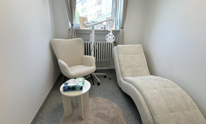 Image 4: 45, 60 oder 90 Min. kosmetisches Zahn-Bleaching für 1 Person