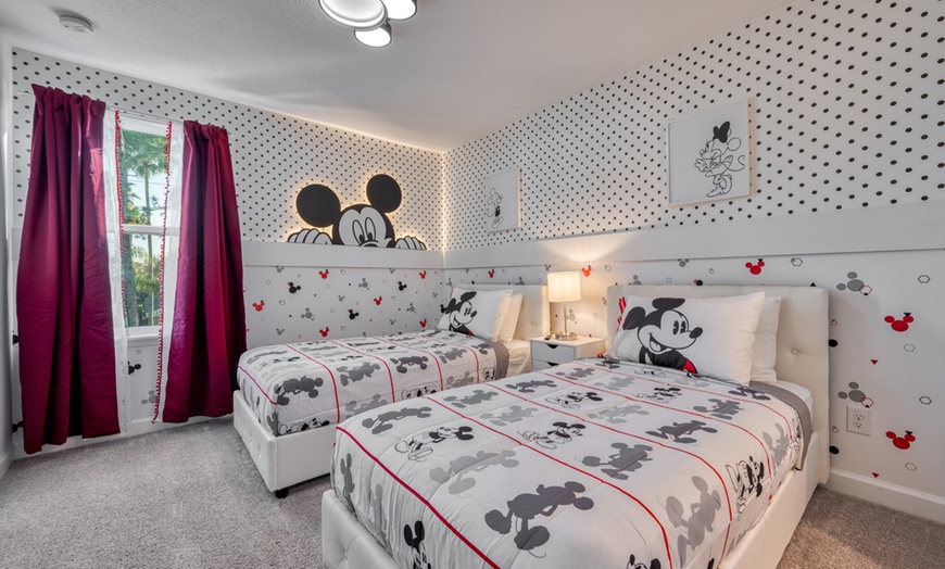 Image 11: Resort Retreat in Orlando’s Vacation Corridor with Private Pools