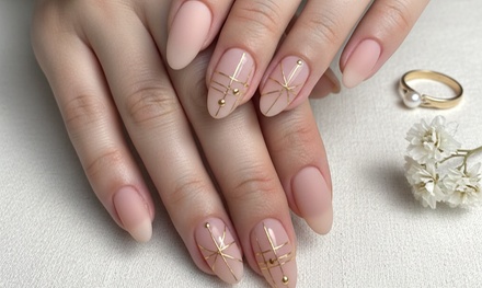 1 Sesión de Manicura con Esmaltado Semipermanente - Aida Nails & Beauty