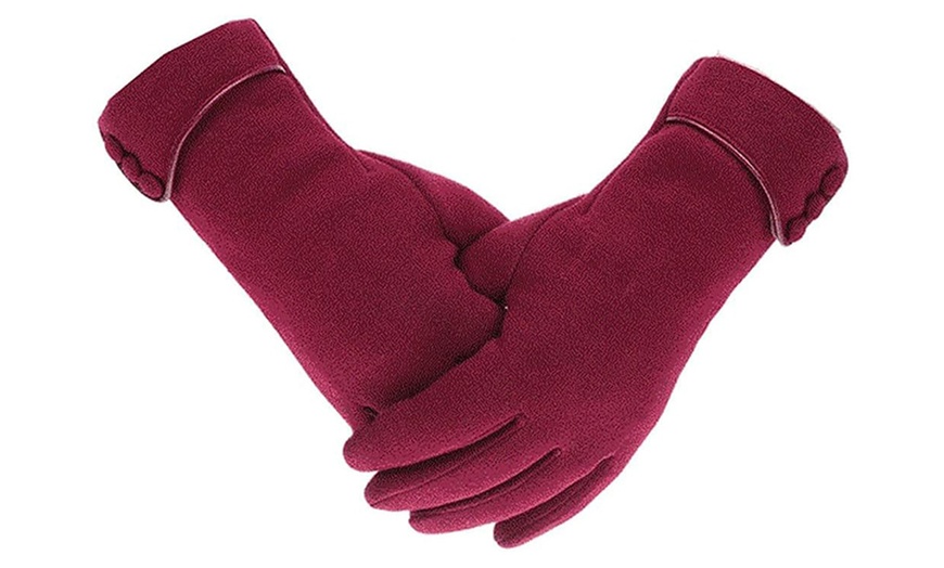 Image 7: Womens Touchscreen Gloves with Button Details