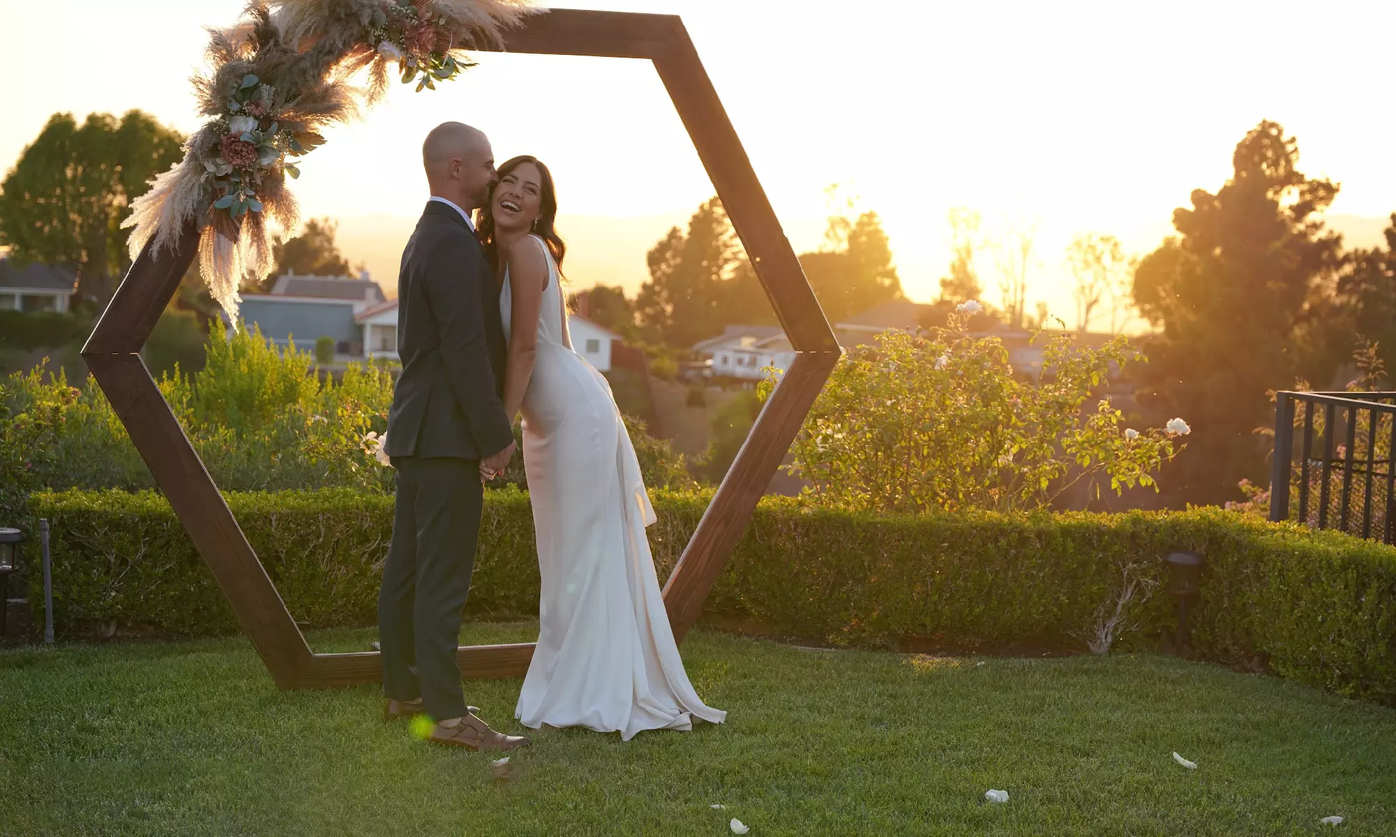 2,4 or 6 Hours of Wedding Photography with Online Image Gallery