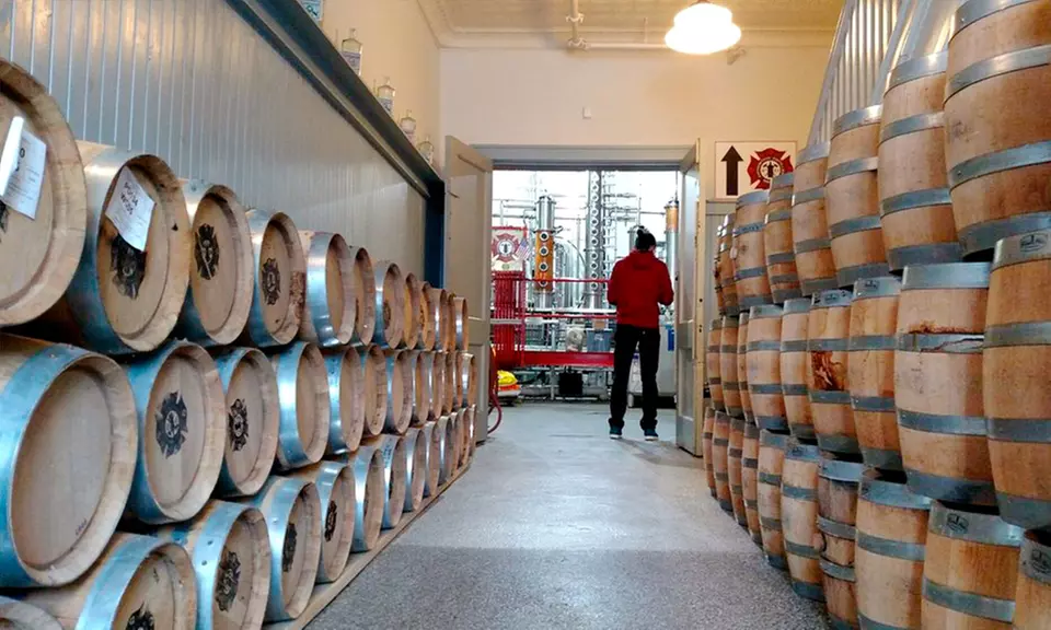 Distillery Tour & Barrel House Experience with Souvenir Glasses