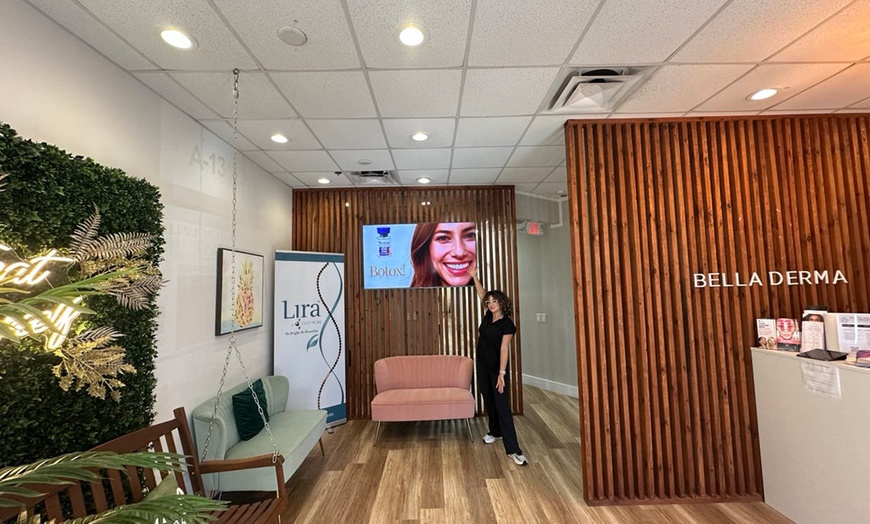 Image 3: Single Visit, 5 or 10 Pack of  7 Wavelengths Red Light Therapy Room