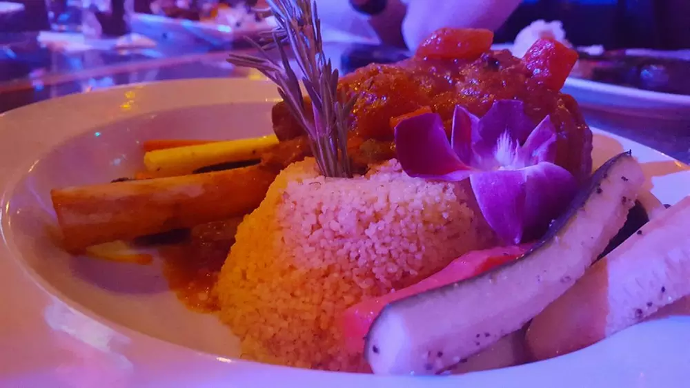 Alhambra Platter Feast for 2 or 4 People with Hummus and Baklava
