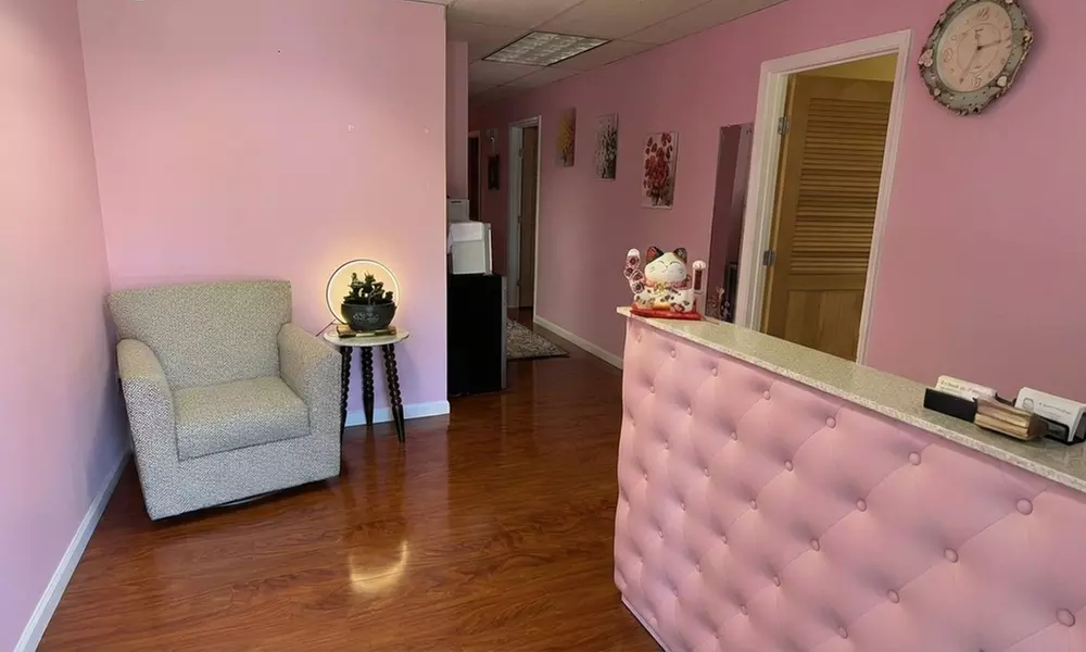 Deep Tissue Massage with Hot Oil and Stones for Total Relaxation