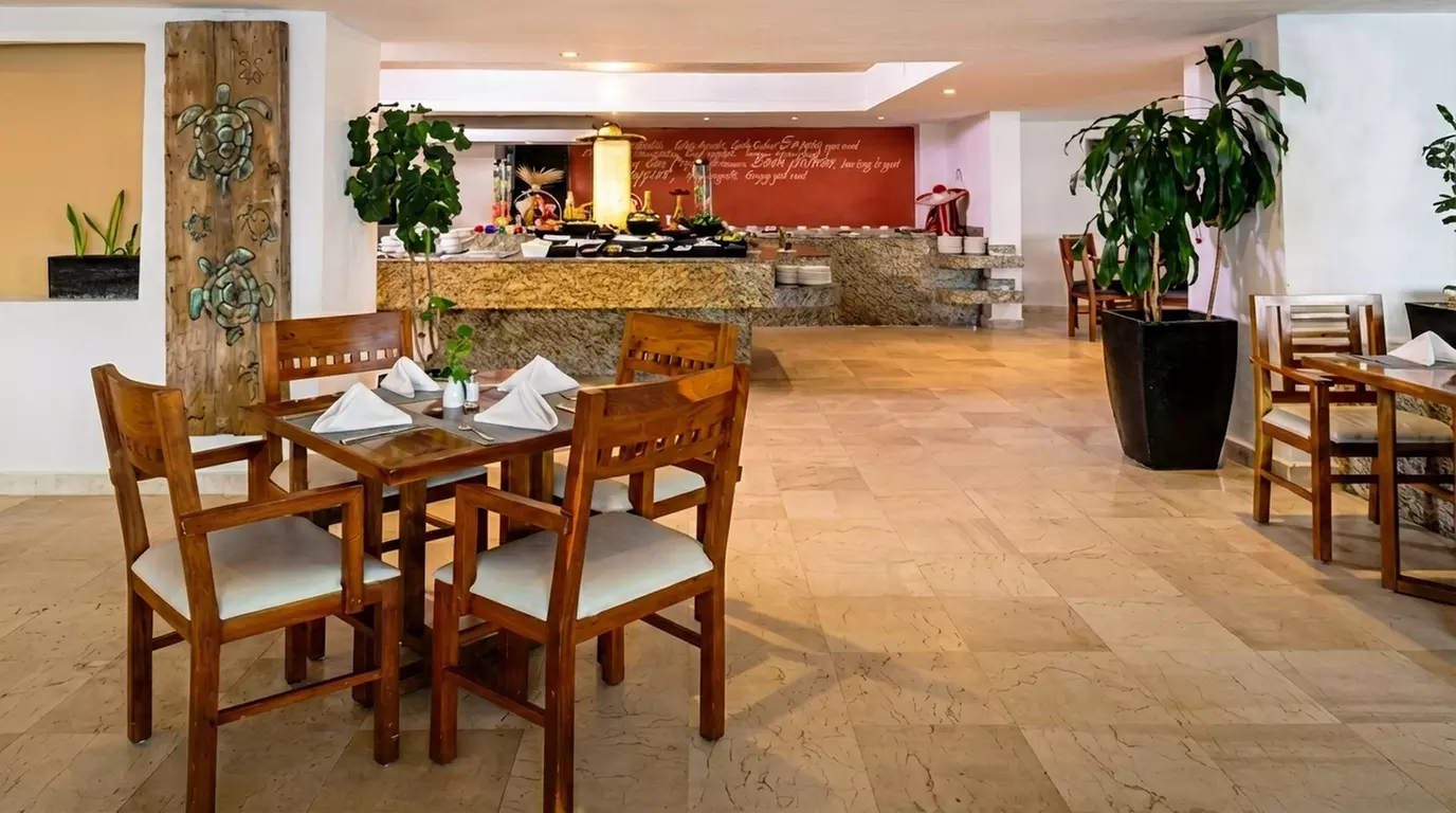 ✈ All-Incl. Paradise: 4 Nights at Flamingo Beach Resort Cancún