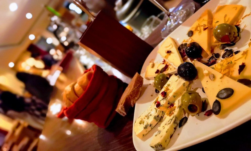 Image 2: Tagesgericht aus aktueller Karte & ein Stück Kuchen für 2 oder 4 Pers.