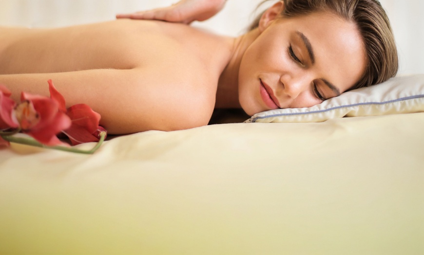 Image 2: 1 or 2 Sessions 90-Minute Deep Tissue Massage with Jade Stone Therapy