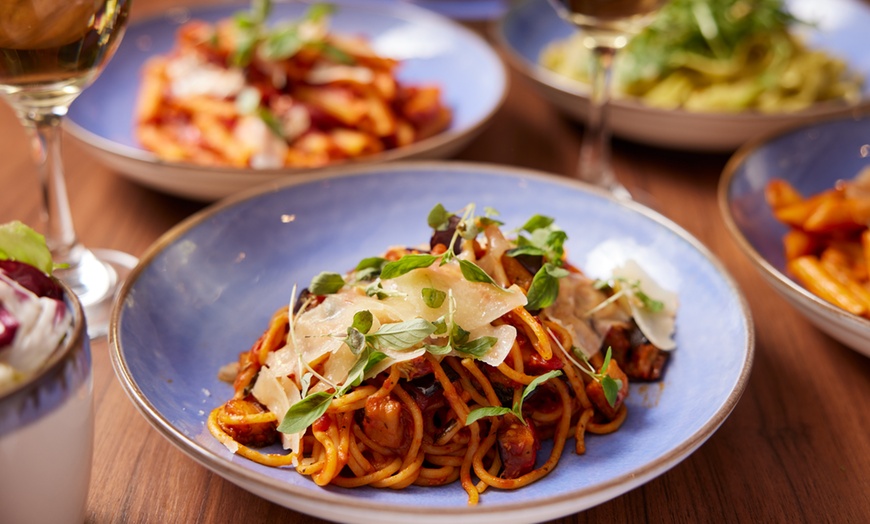 Image 6: 2 Course Bottomless Brunch with Free-Flowing Prosecco, and House Wine