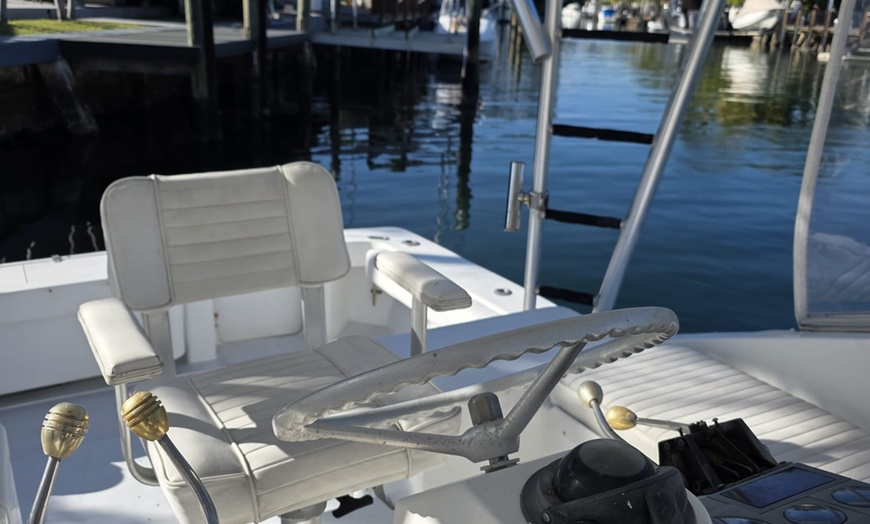 Image 4: 4 or 8 Hour Private Deep Sea Fishing Charter Experience in Miami Beach
