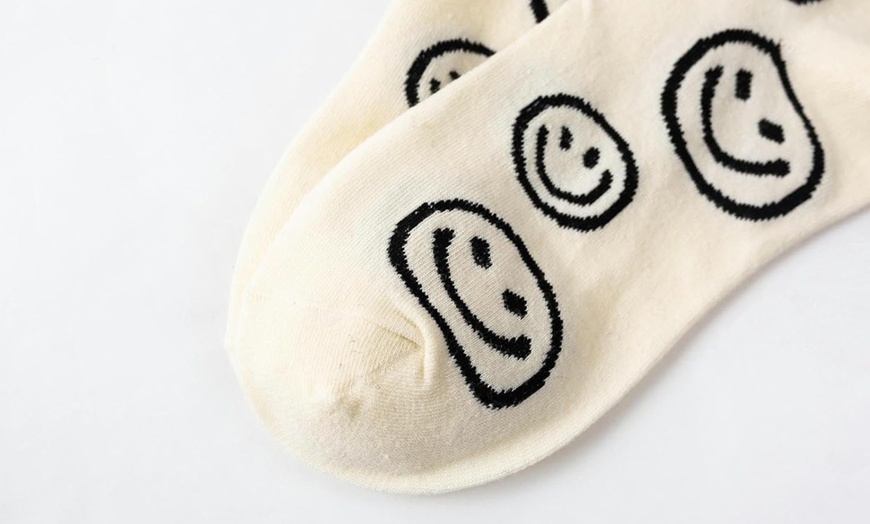 Image 5: 5 or 10 Pairs of Smiley Socks for Women