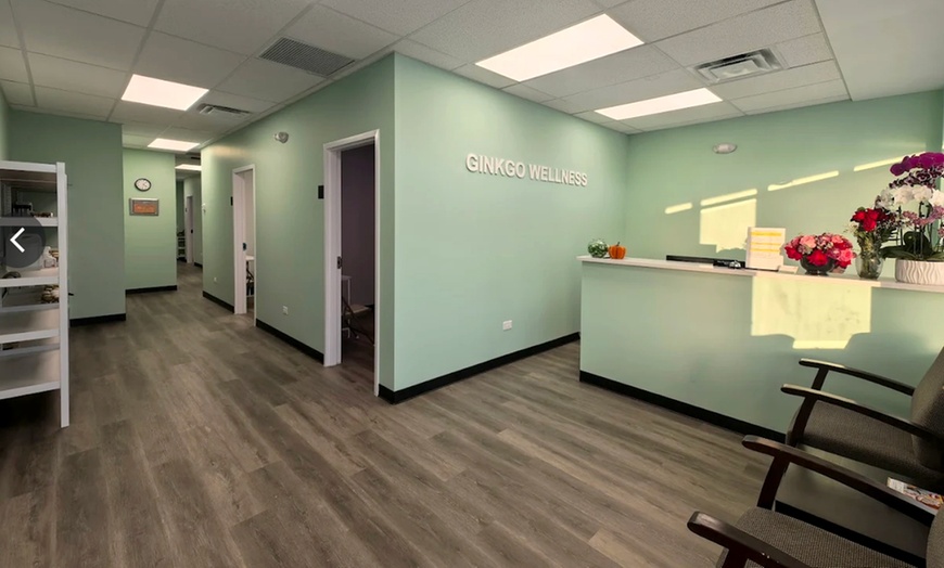 Image 3: TCM Meridian & Acupoint Therapeutic Massage Packages