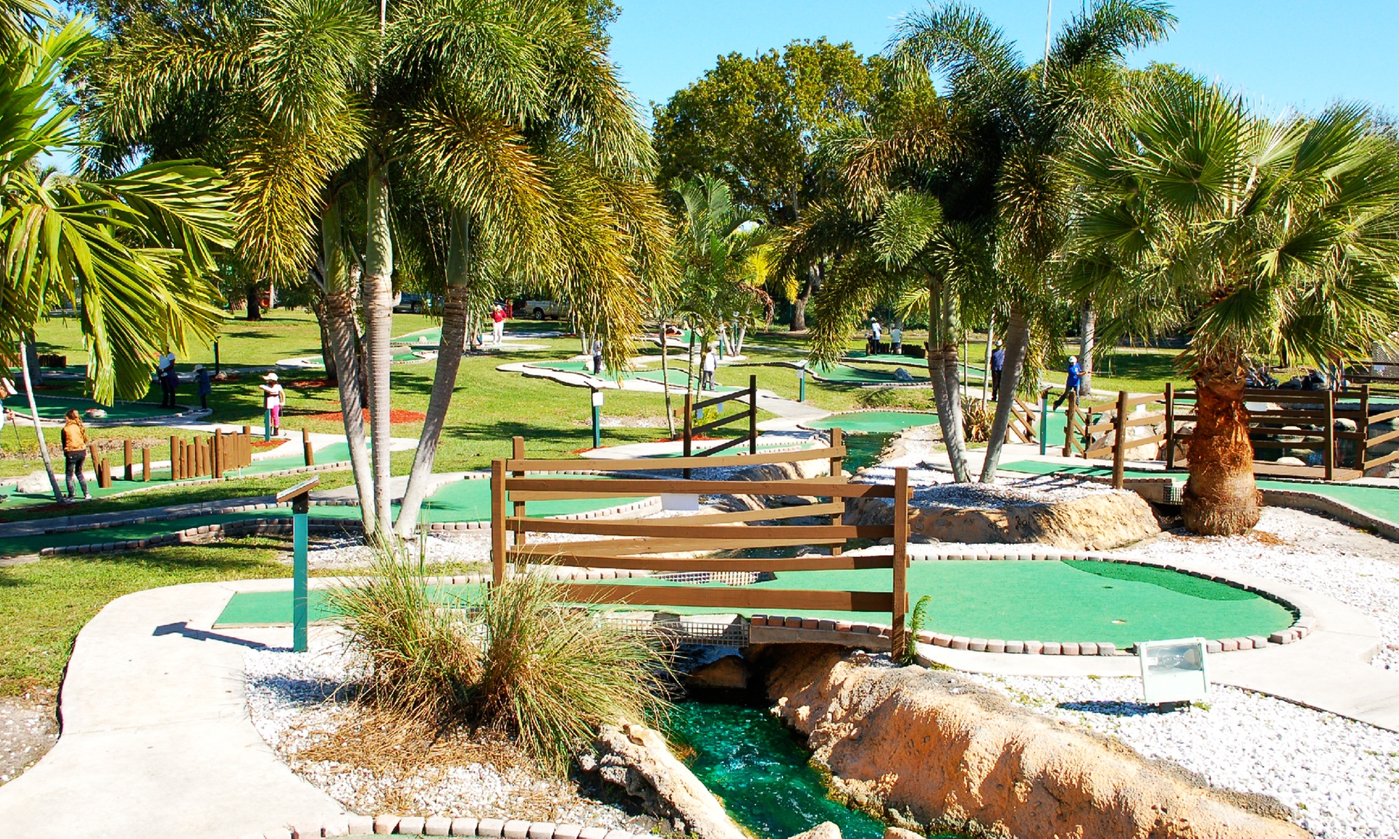 18-Hole Mini-Golf & Pizza Fun for Four in Pembroke Pines