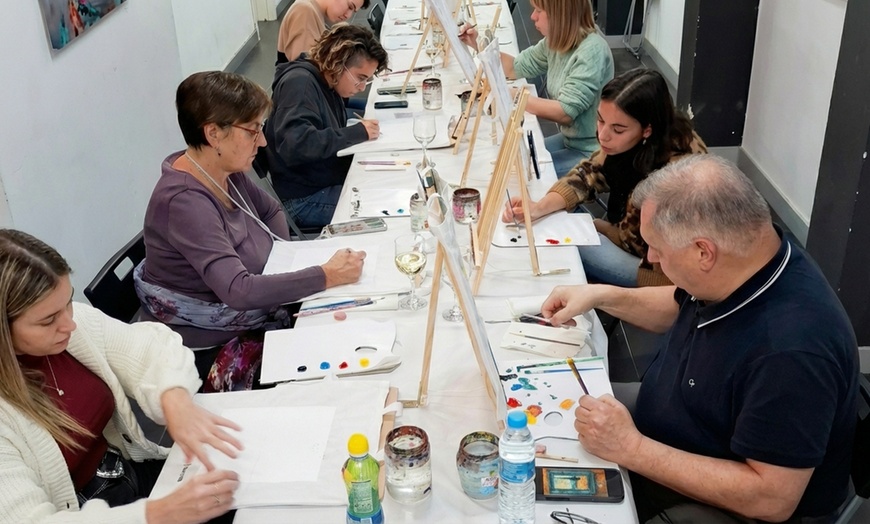 Image 9: Taller crea y pinta tu Tote Bag durante 2 horas con bebida incluida