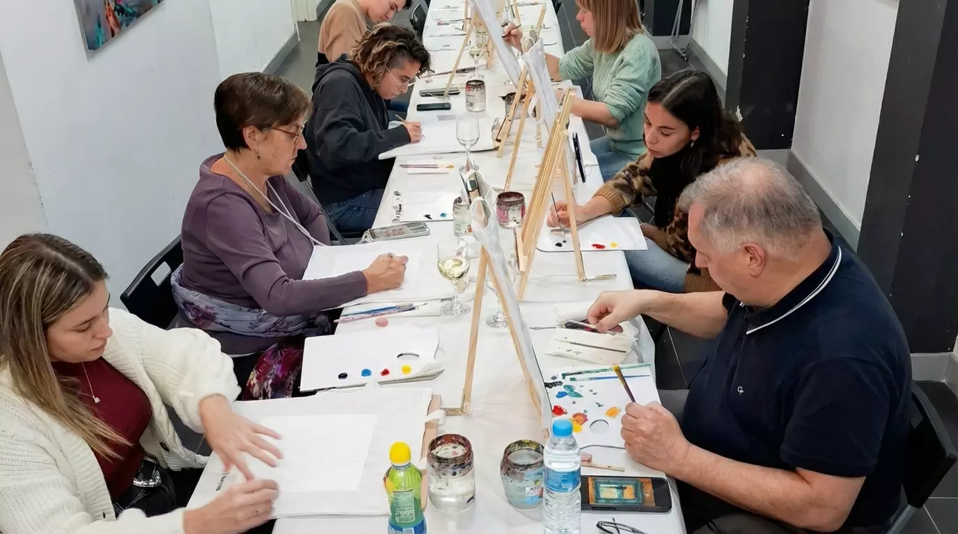 Taller crea y pinta tu Tote Bag durante 2 horas con bebida incluida