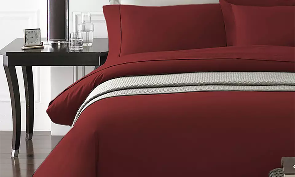 New York Collection Duvet Cover Set (3-Piece) - Primary Image
