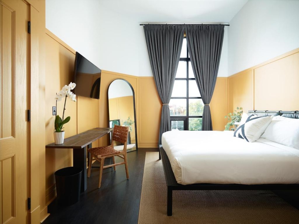 Upscale Wrigleyville Hotel