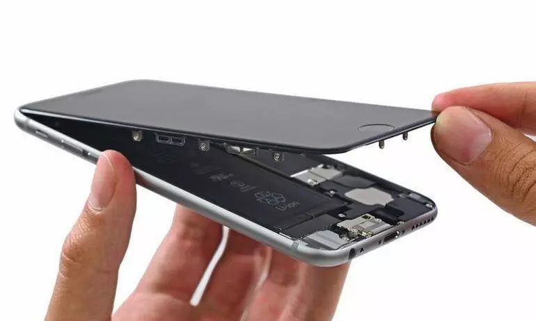 Up to 55% Off on Cell Phone / Smartphone Store at Cellular Repair