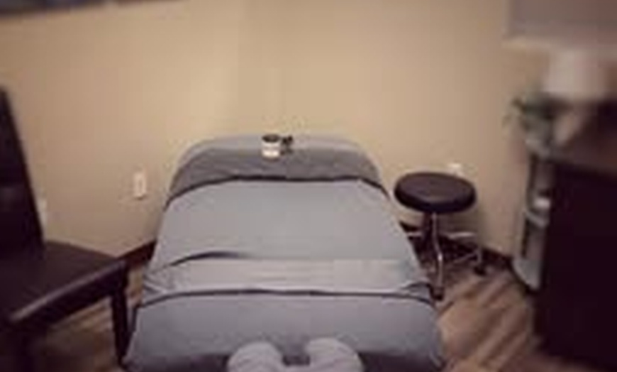 Image 3: Rejuvenate with 60-Min Therapeutic Massage Sessions
