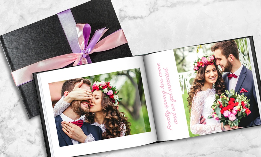 Image 2: Livre photo "Valentina" A4 : vos souvenirs en cuir et haute définition