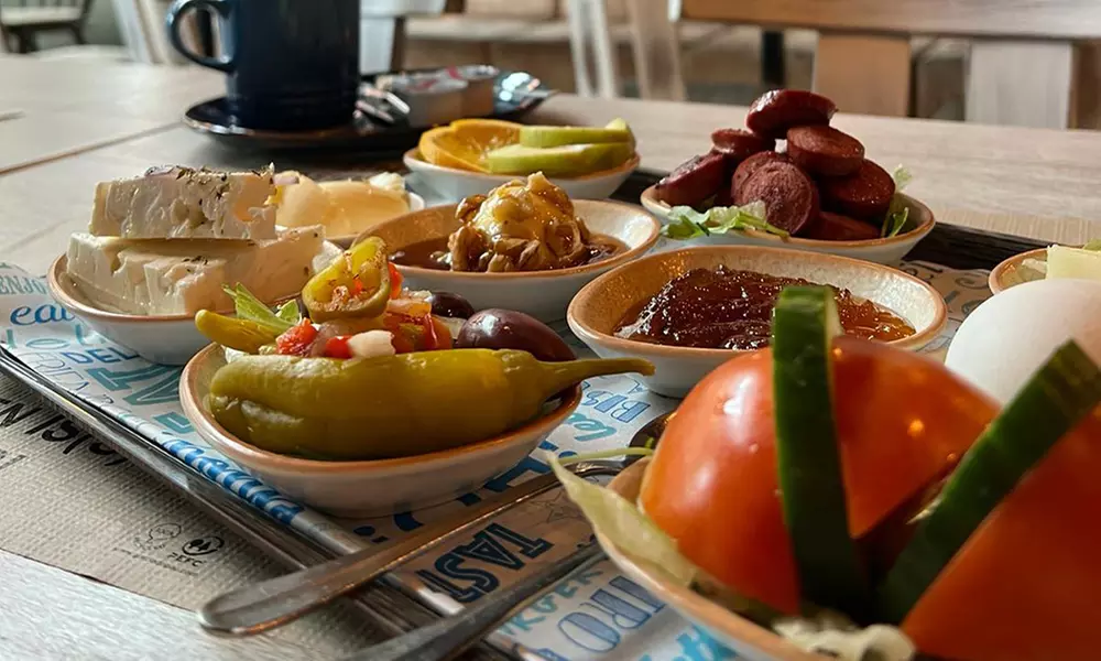 Griechisches Frühstück nach Wahl für 1 - 2 Personen