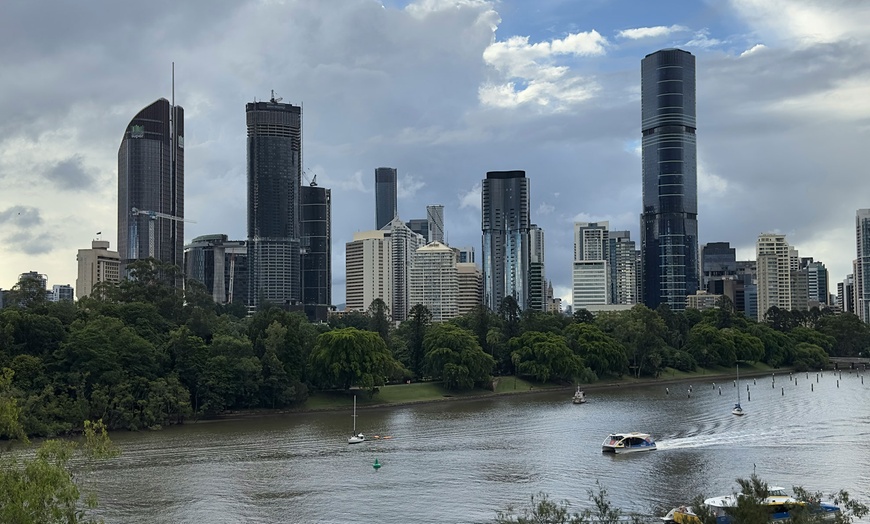 Image 5: ✈ 6 Nights: Sydney to Brisbane Experience: Bushwalks & Surfing