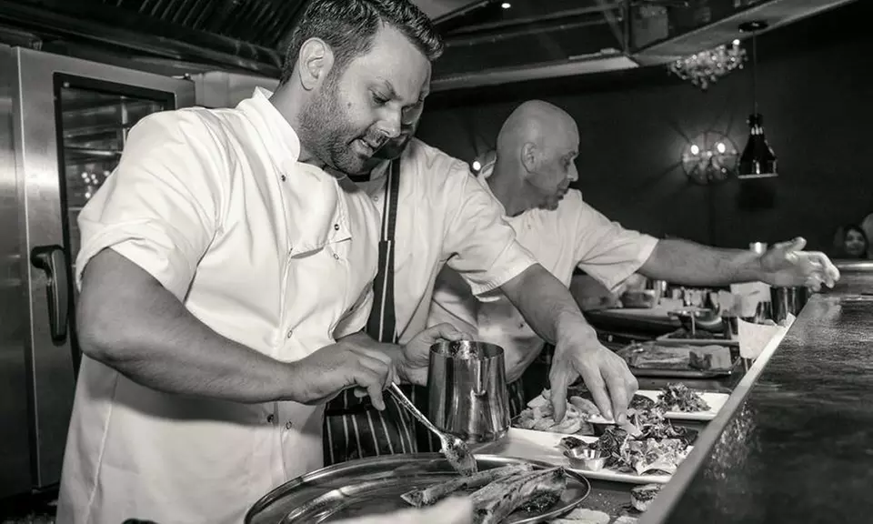 Sunday Roast with Starter or Dessert & Wine, Beer or Prosecco