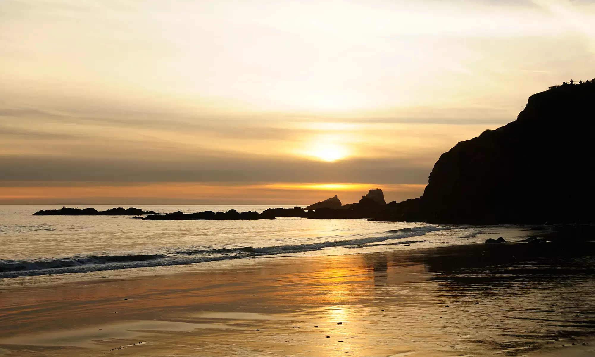 Stay with Dining Credit at La Casa del Camino in Laguna Beach, CA. Dates into March. - Second Medium