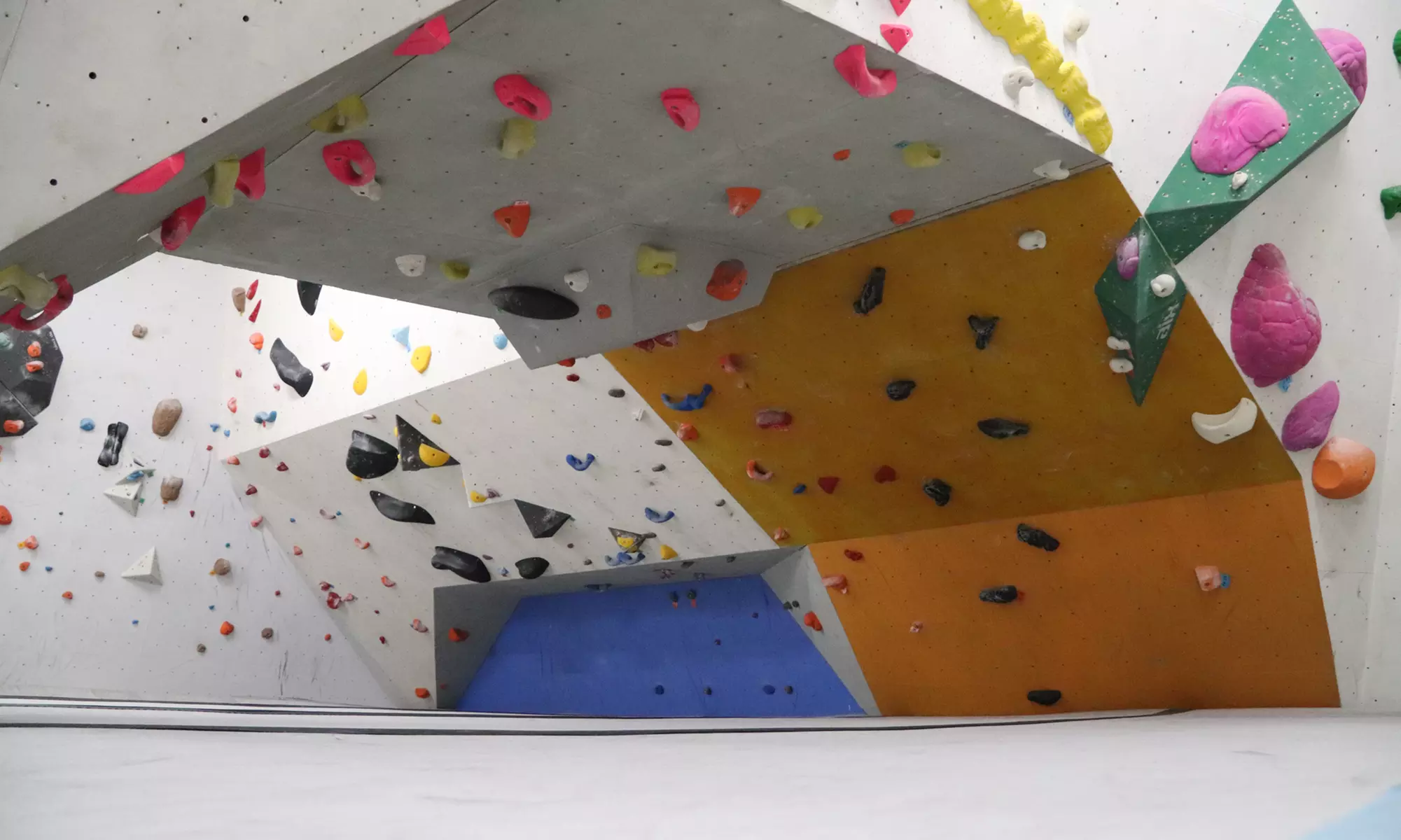 Tageskarte für Bouldern / Grundlagenkurs im Bouldern inkl. Leihschuhe