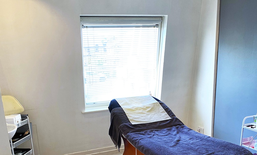 Image 5: Target Pain & Move Freely Again - Expert Massage