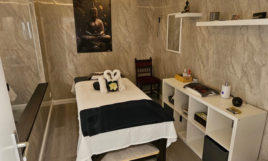 Image 3: 60 Min. oder 90 Min. Thai-Massage für 1 Person