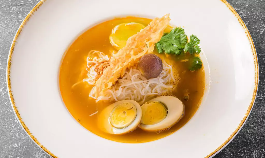 Kulinarische burmesische Reise - 3-Gänge-Menü für 1, 2 oder 4 Personen