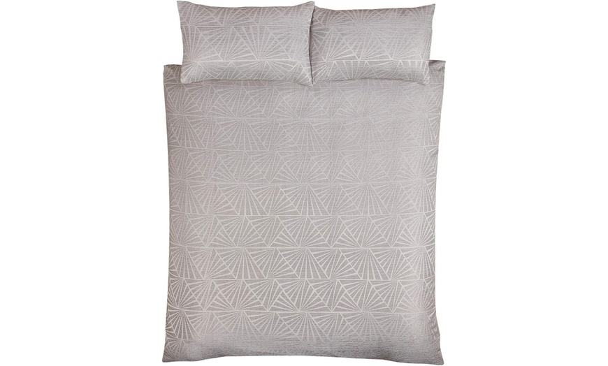 Image 3: Lurex Duvet Cover and Pillowcase Set