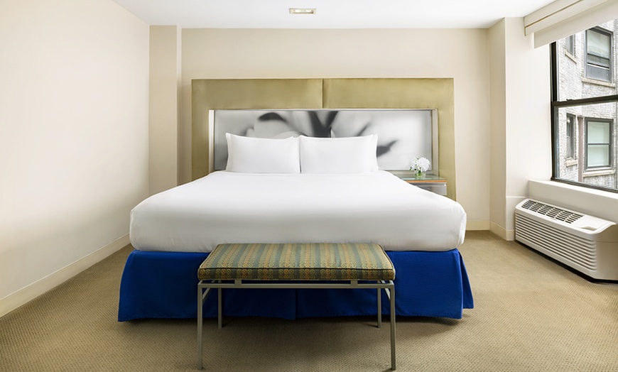 Image 6: Prime Midtown Location with Stylish Rooms and Easy City Access