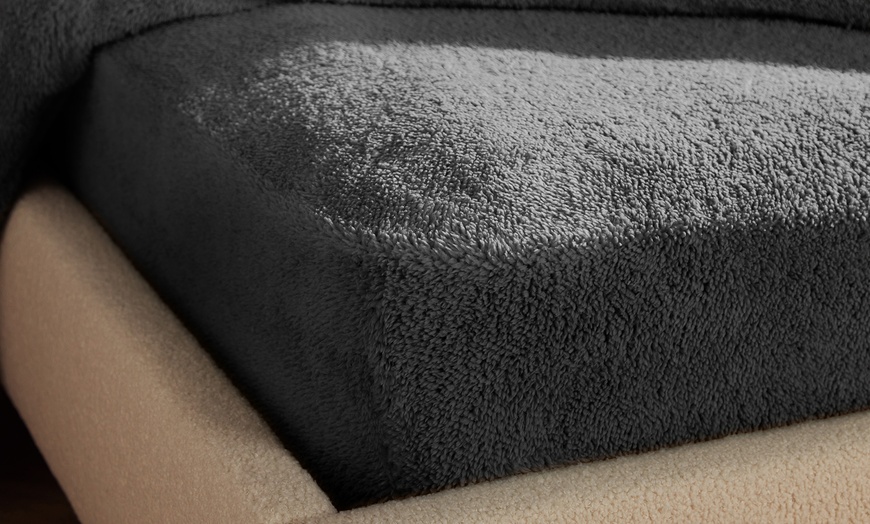 Image 20: Silentnight Cosy Teddy Fleece Bedding