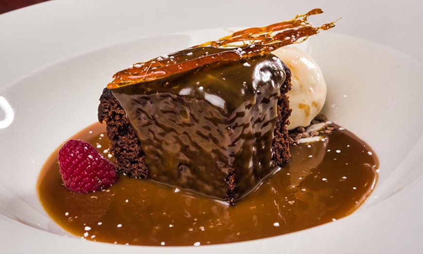 Image 12: Manchester: Stay for 2 with Breakfast, Late Checkout & More 