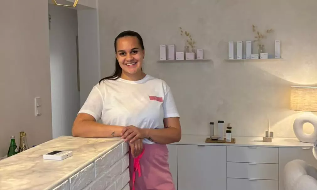 Mesotherapie für Haare oder Gesicht oder Hyaluron-Lippeninjektion