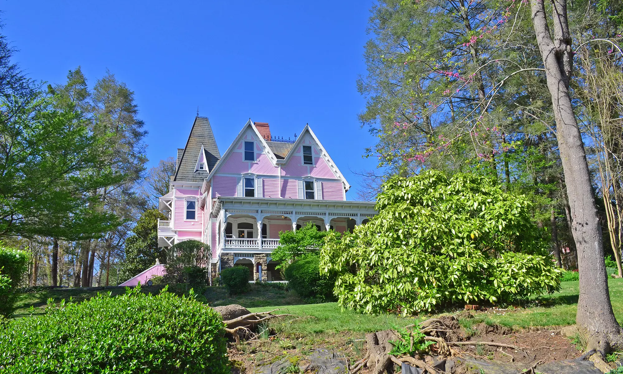 Member Pricing: Historic B&B With Victorian Charm
