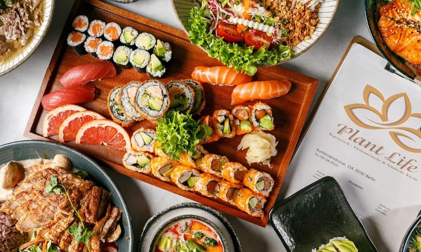 3-Gänge-Menü mit Lachs-Sushiplatte XXL für 2 oder 4 Personen