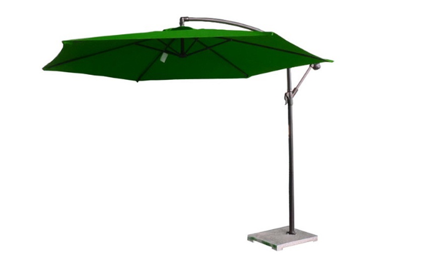 Image 3: Cantilever Umbrella