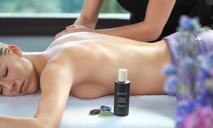 Image 2: Ritual corporal con exfoliación premium y masaje brasileño