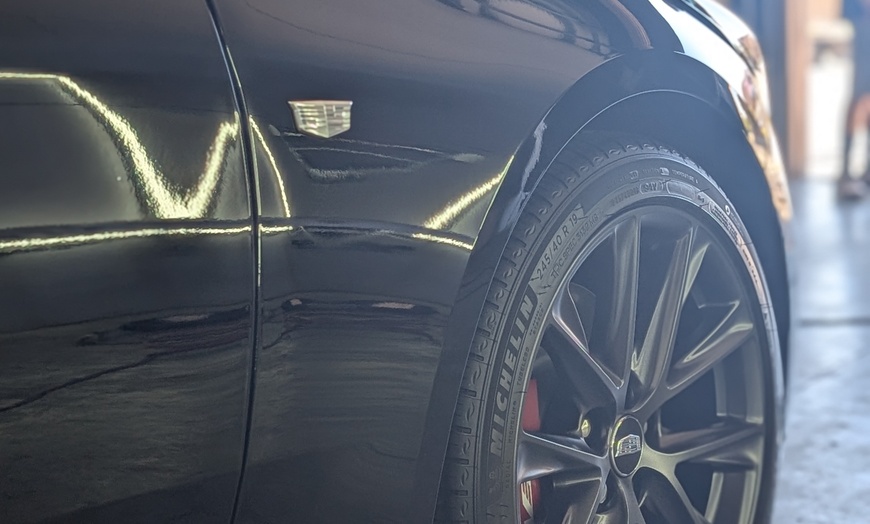 Image 5: Exterior Wash, Ceramic Sealant Detail for Sedan, Mid/Full Size Vehicle