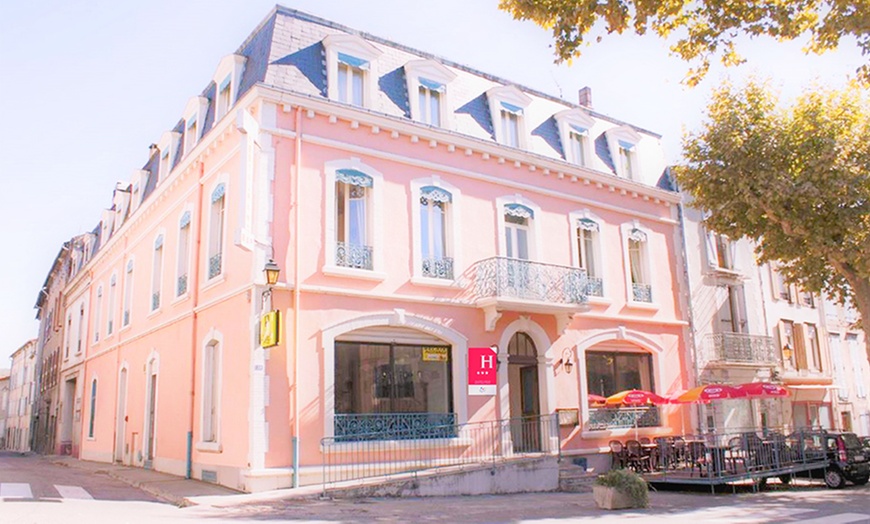 Image 2: Proche Carcassonne : 1, 2 ou 3 nuit(s) avec petit déjeuner et dîner