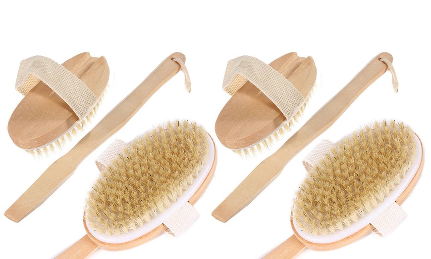 Image 8: Exfoliating Body Brush