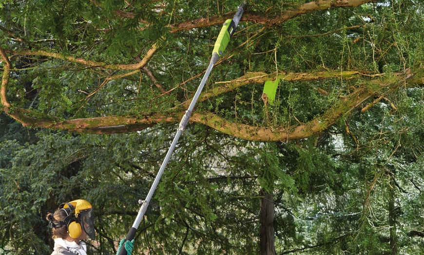 Image 5: Garden Gear Telescopic Chainsaw + Optional Spare Battery - 3 Models