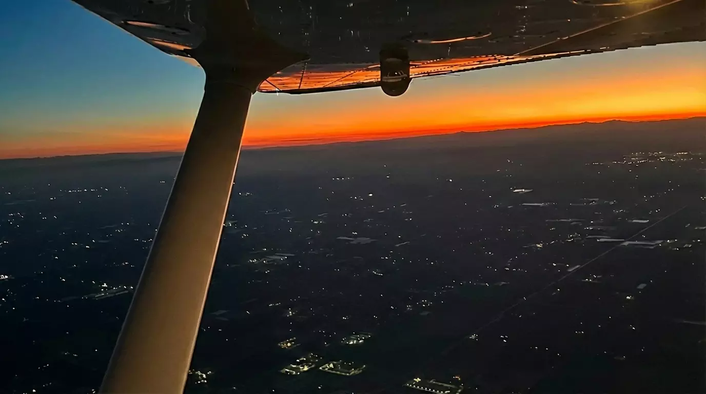 One-Hour Guided Flight Experience – Stockton Metropolitan Airport